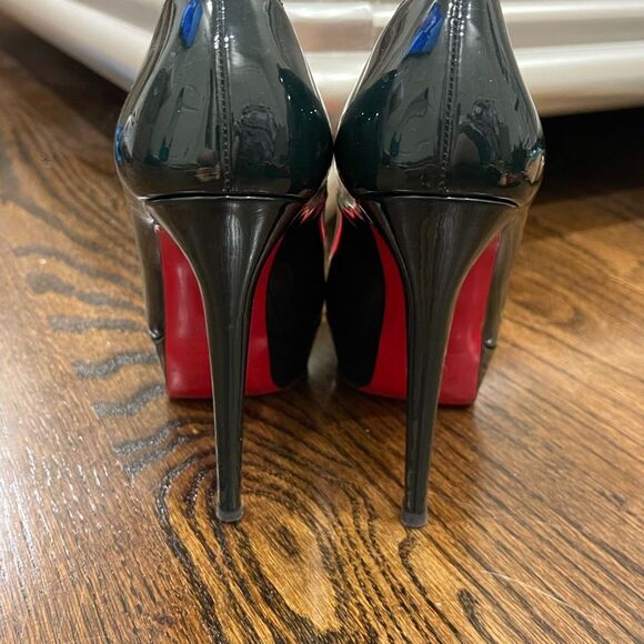Authentic Christian Louboutin Bianca heels - Picture 3 of 4